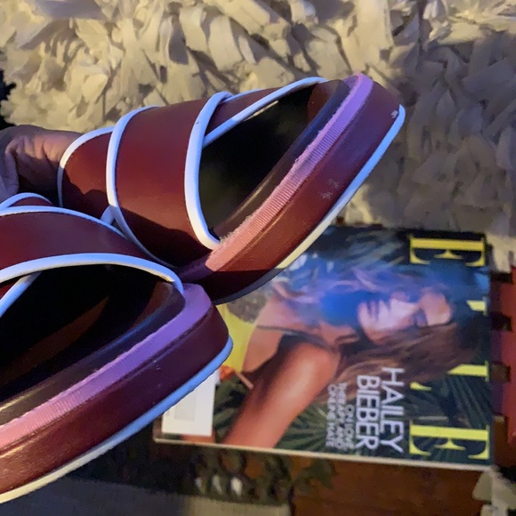 Slip ons - Picture 3 of 3